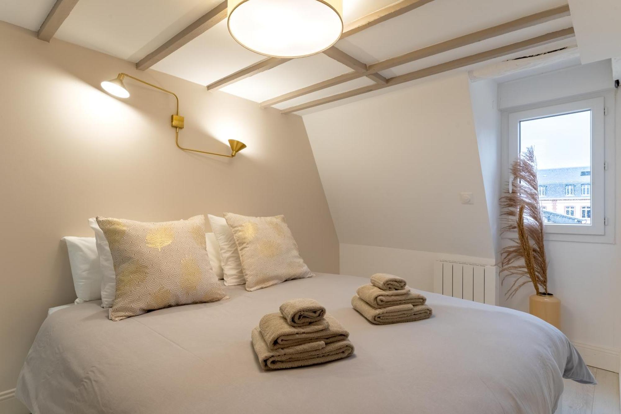 Suite Cathedrale Haut De Gamme + Parking - N°8 鲁昂 外观 照片